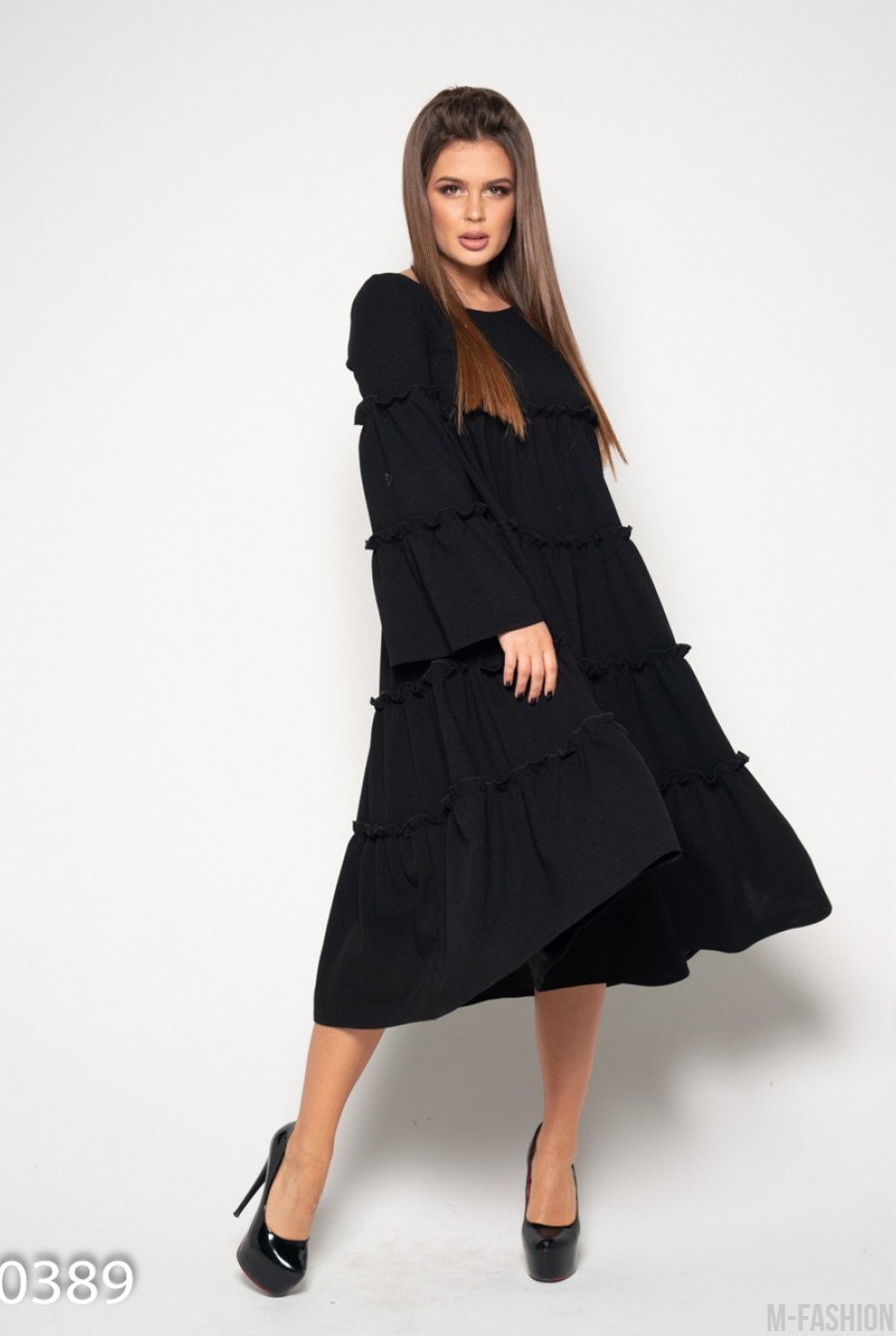 Черное платье-трапеция с воланами и рюшами - Фото 1