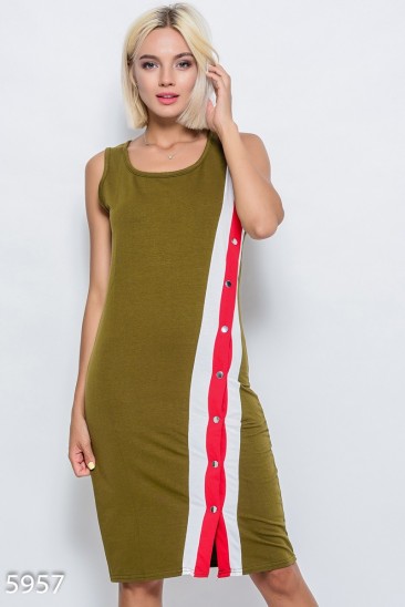 Обтягивающее платье по фигуре цвета хаки из эластично трикотажа с диагональным трехцветным декором с кнопками по всей длине