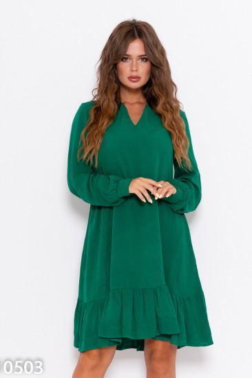 Зеленое крепдешиновое платье с воланом