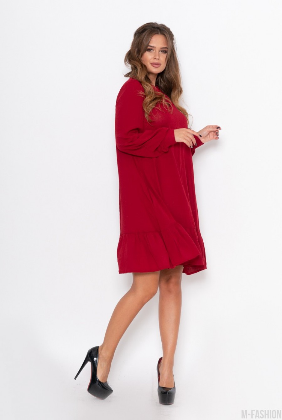 Бордовое крепдешиновое платье с воланом- Фото 2