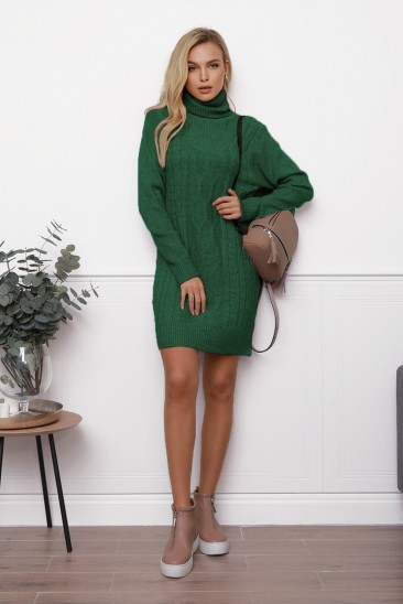 Зеленое вязаное фактурное мини платье