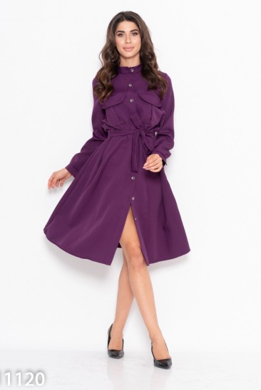 Фиолетовое приталенное платье с карманами