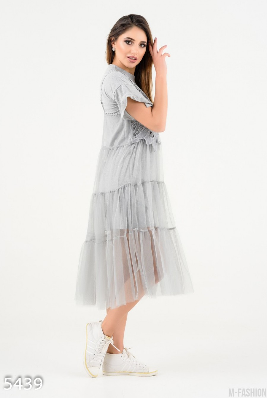 Серое платье-футболка с верхним прозрачным сарафаном с мулине- Фото 3