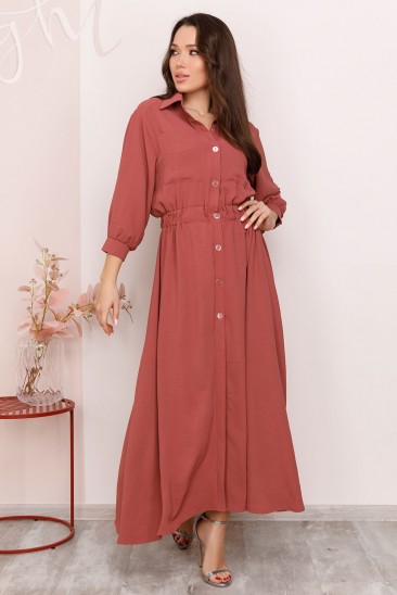 Темно-розовое длинное платье-рубашка на пуговицах