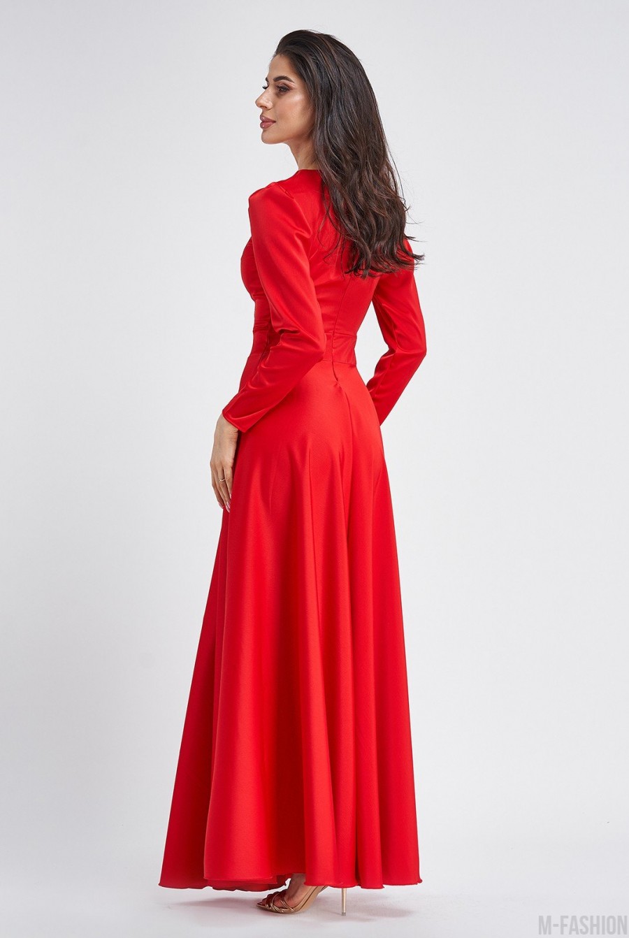 Красное сатиновое платье в пол- Фото 3