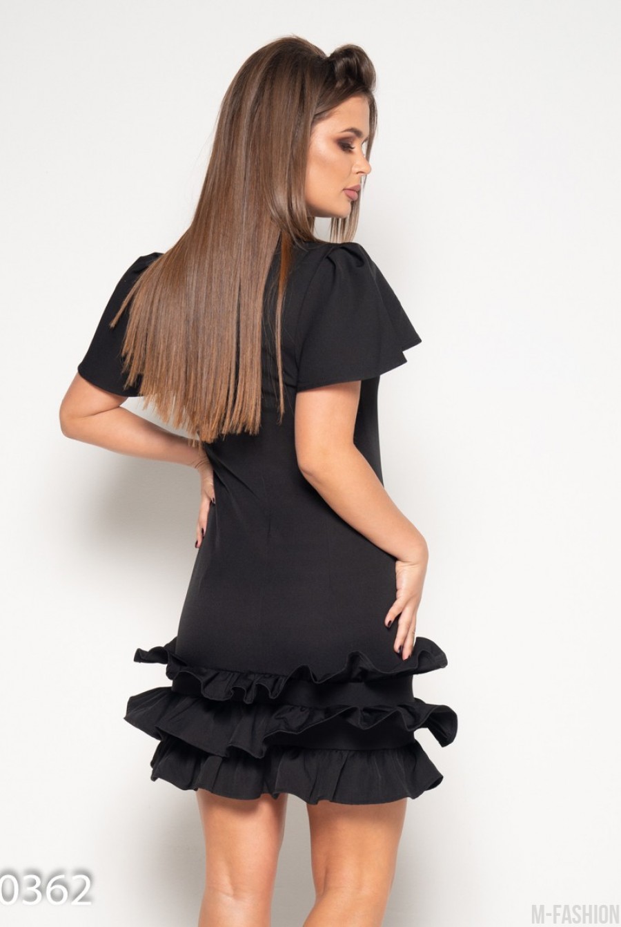 Черное платье с рюшами и рукавами-бабочками- Фото 3