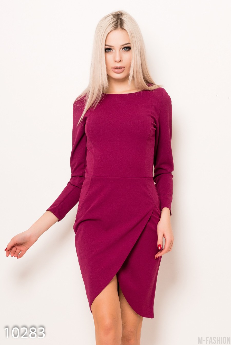 Фиолетовое платье-футляр с юбкой на запах - Фото 1