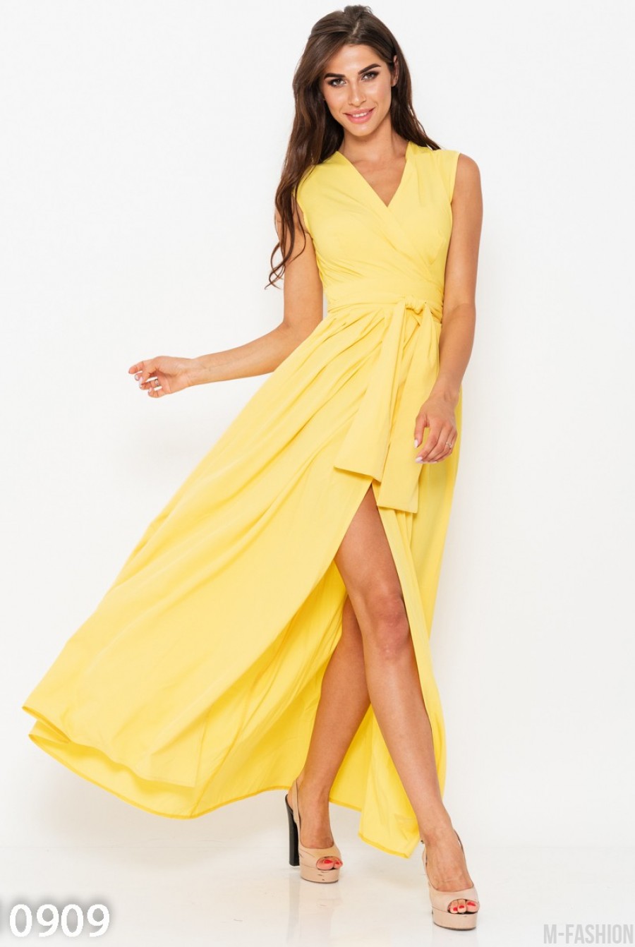 Желтое длинное платье-халат на запах - Фото 1