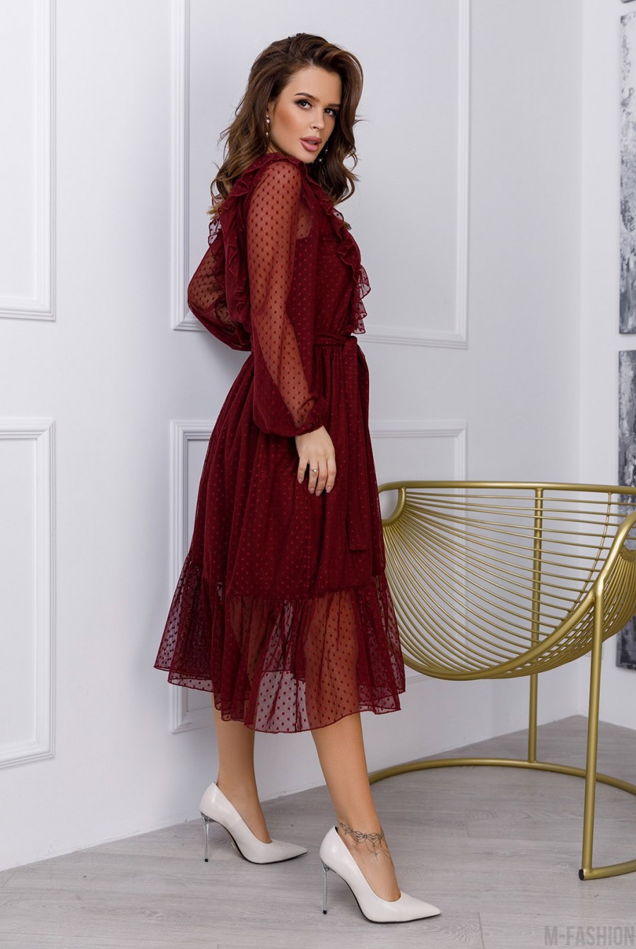Бордовое комбинированное платье с рюшами- Фото 2