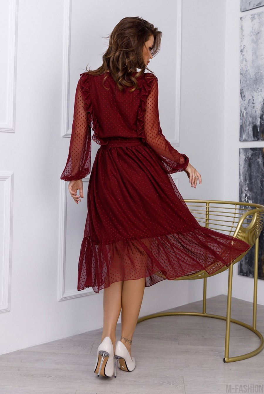 Бордовое комбинированное платье с рюшами- Фото 3
