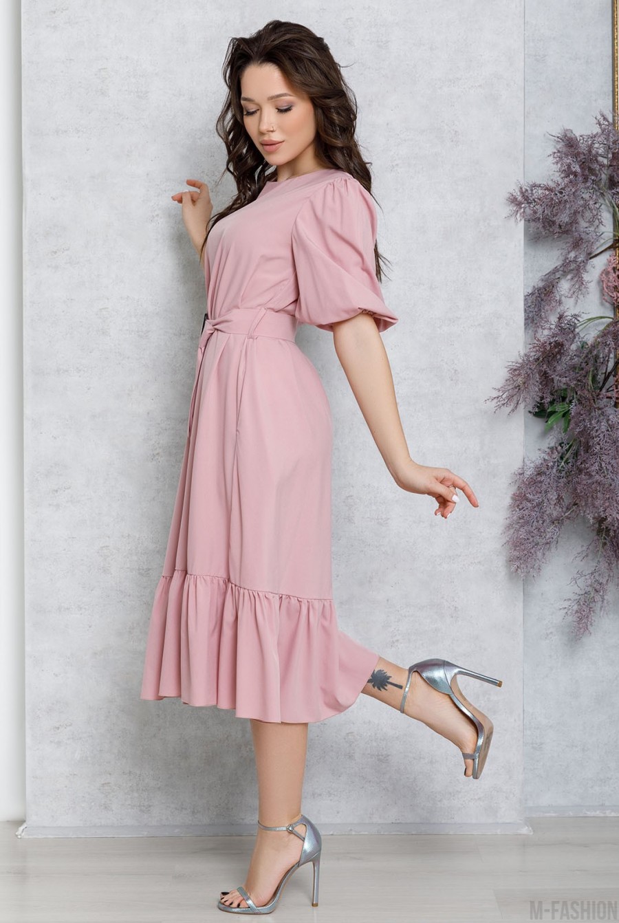 Розовое расклешенное платье с рукавами-фонариками- Фото 2