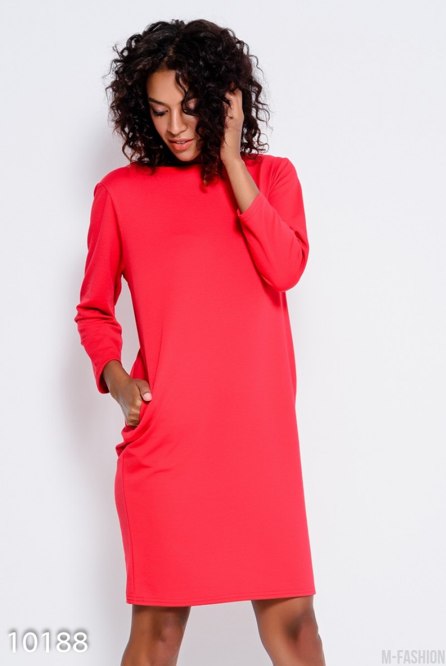 Красное трикотажное платье с длинными рукавами и карманами- Фото 3