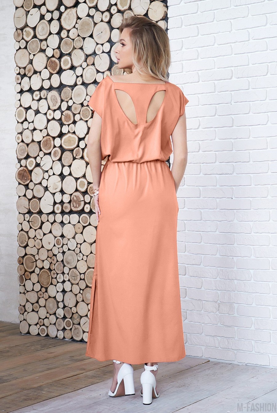 Персиковое длинное платье с декоративной спинкой- Фото 3