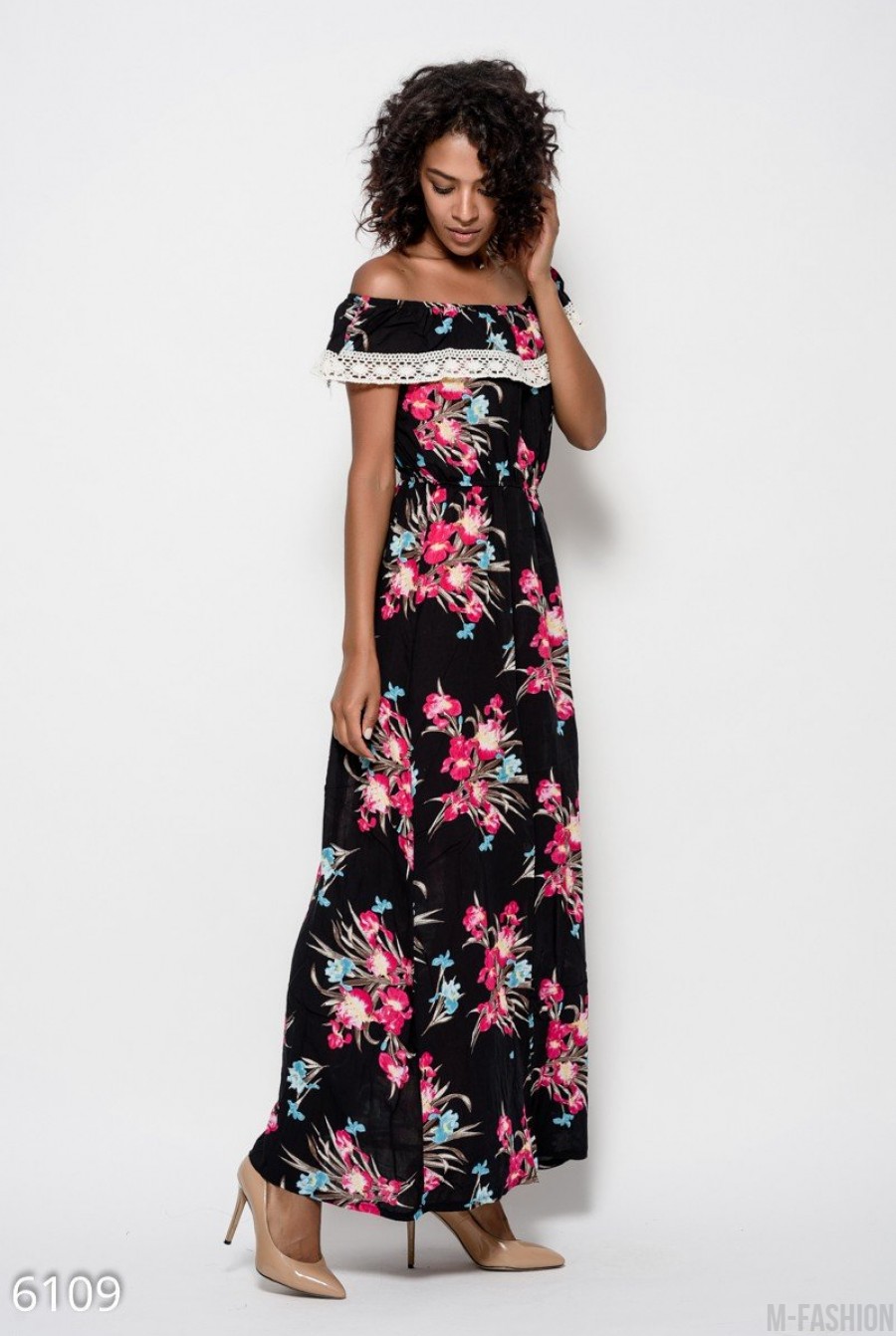 Черное длинное коттоновое платье с цветочным принтом, отворотом и винтажным кружевом- Фото 2