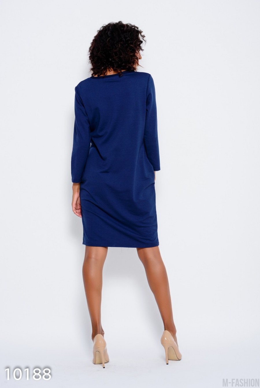 Темно-синее трикотажное платье с длинными рукавами и карманами- Фото 5