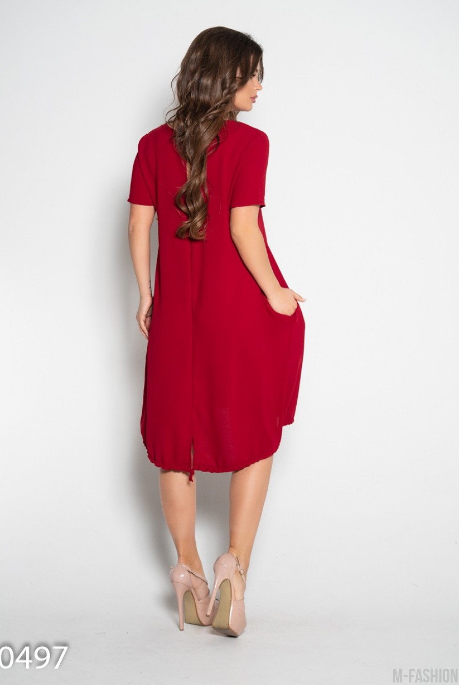 Бордовое свободное платье с короткими рукавами- Фото 5
