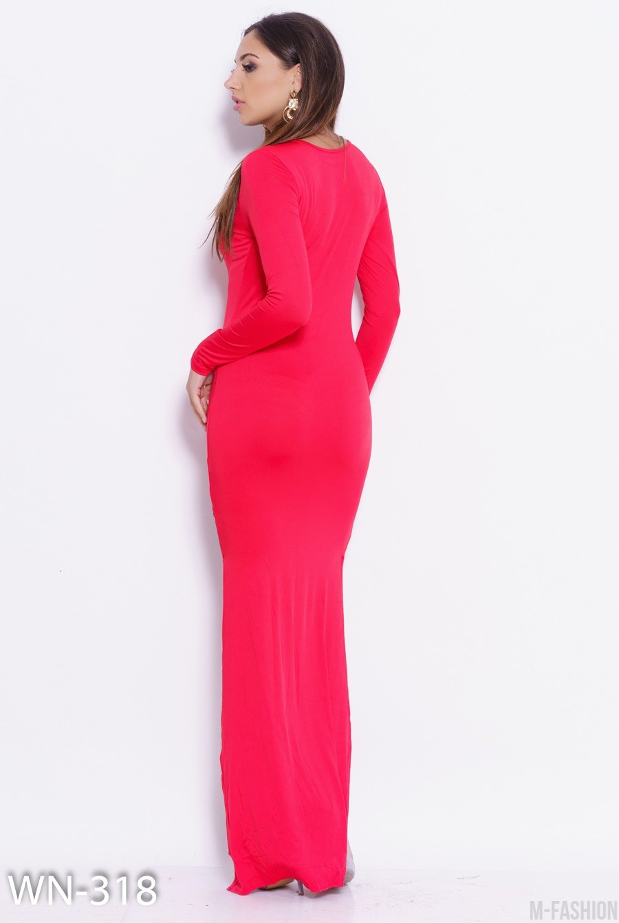 Красное тонкое платье с кружевом и длинным шлейфом- Фото 3