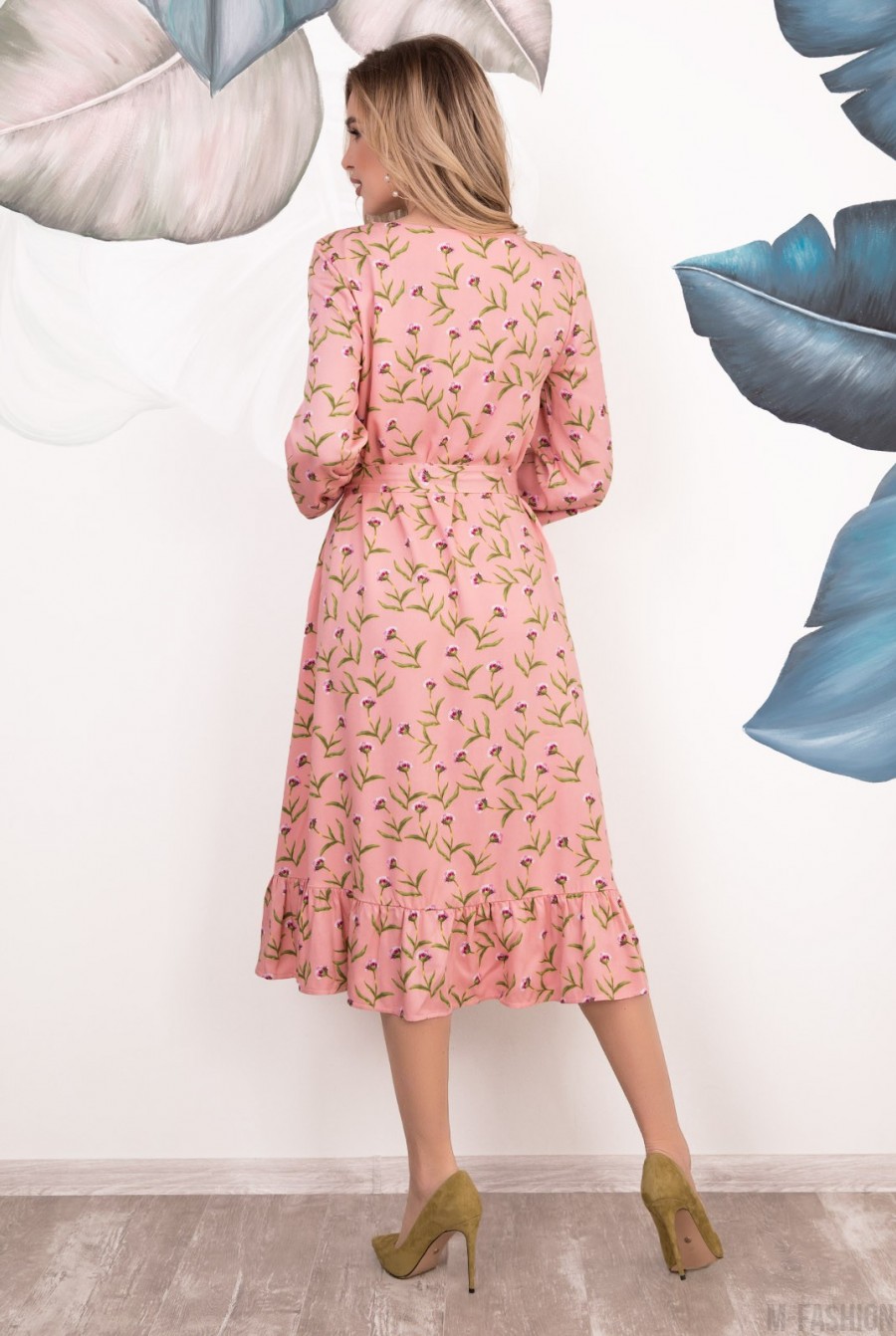 Розовое принтованное платье свободного кроя- Фото 3