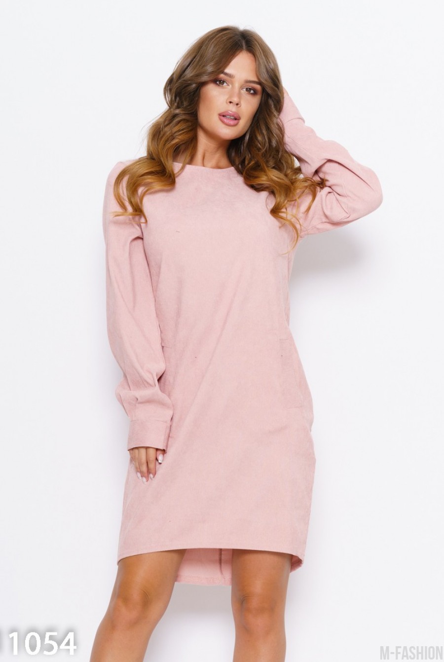 Розовое вельветовое свободное платье с карманами - Фото 1