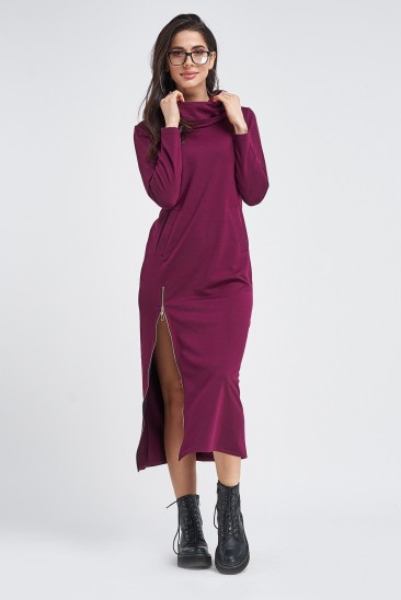 Удлиненное трикотажное фиолетовое платье с боковой молнией
