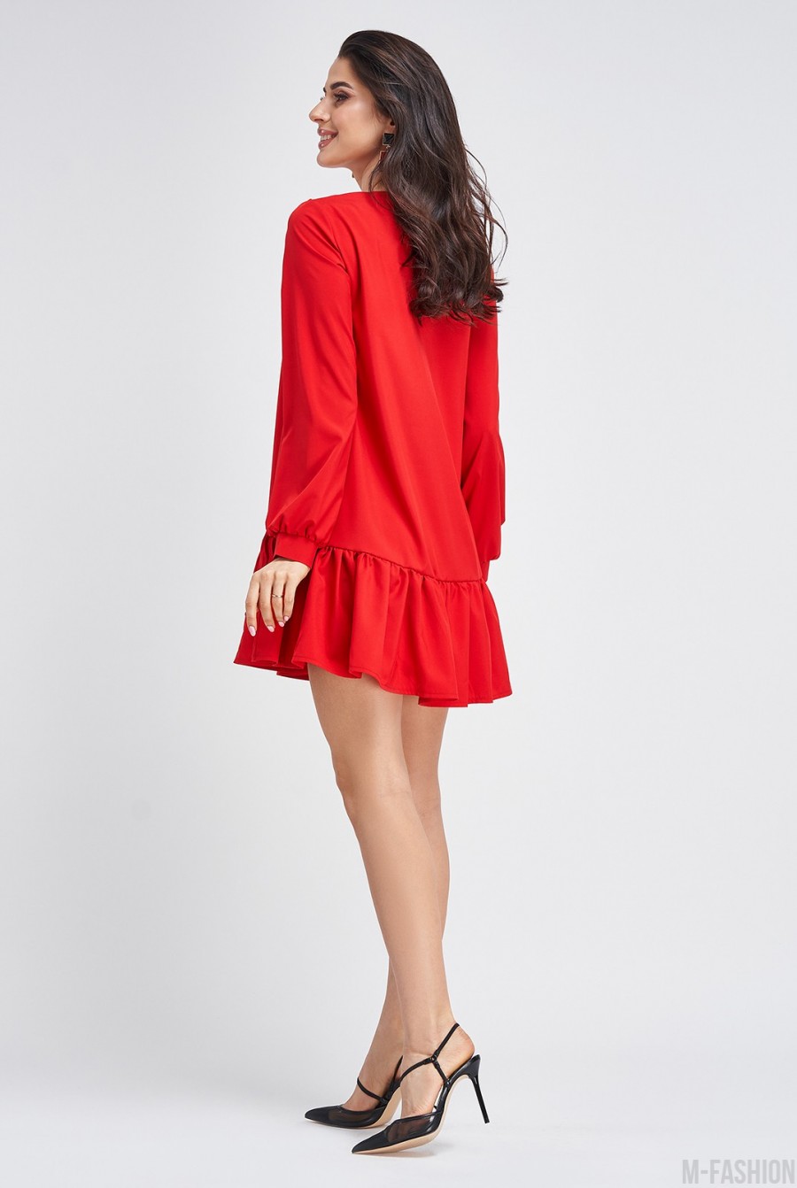 Красное расклешенное платье с планкой на пуговицах- Фото 5