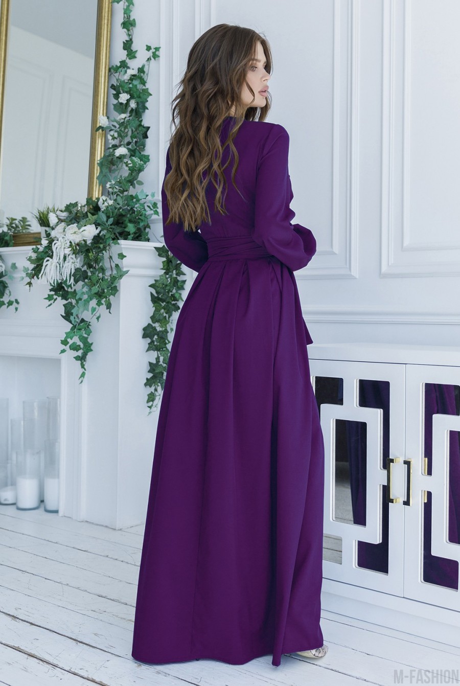 Фиолетовое длинное платье кроя на запах- Фото 3