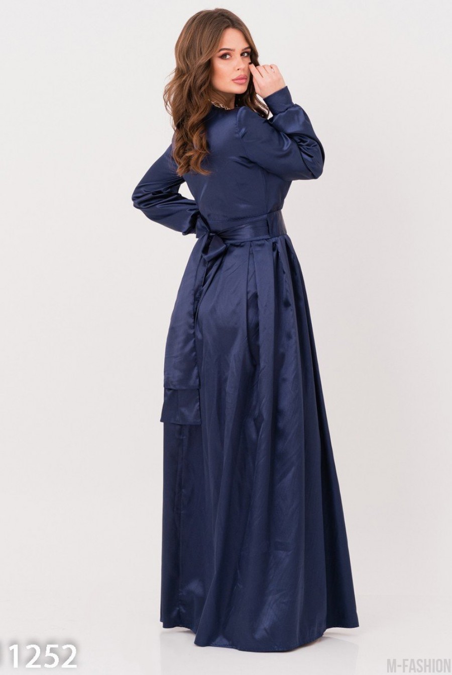 Темно-синее длинное платье с кроем на запах- Фото 2