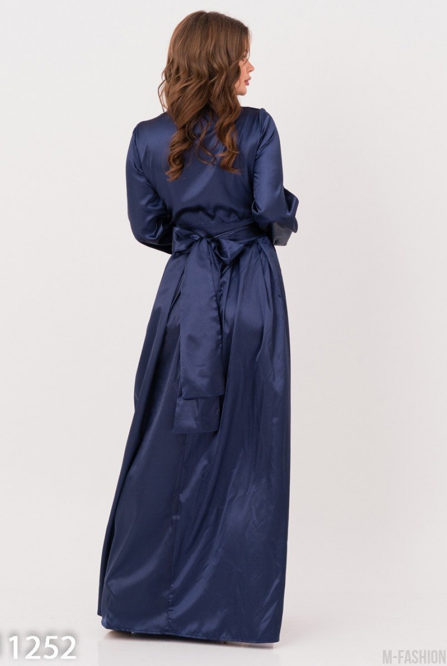 Темно-синее длинное платье с кроем на запах- Фото 3