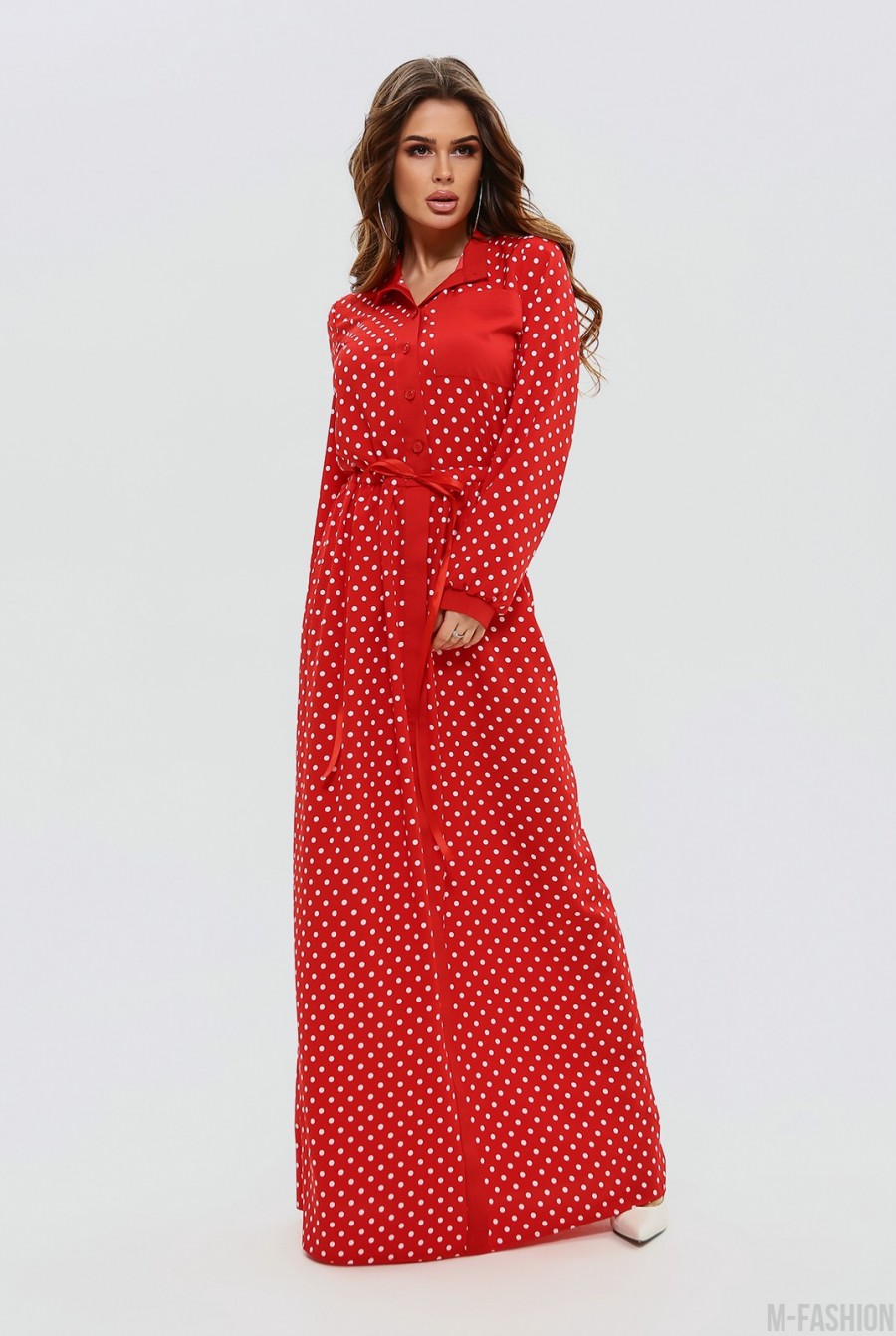 Красное в горошек приталенное платье с карманом- Фото 4