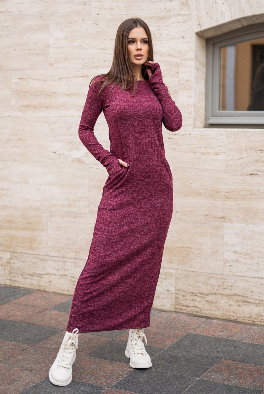 Бордовое длинное платье из фактурной ангоры - Фото 1