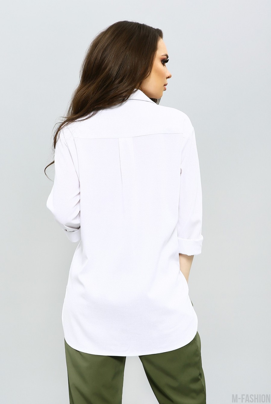 Белая льняная рубашка с удлиненной спинкой- Фото 5