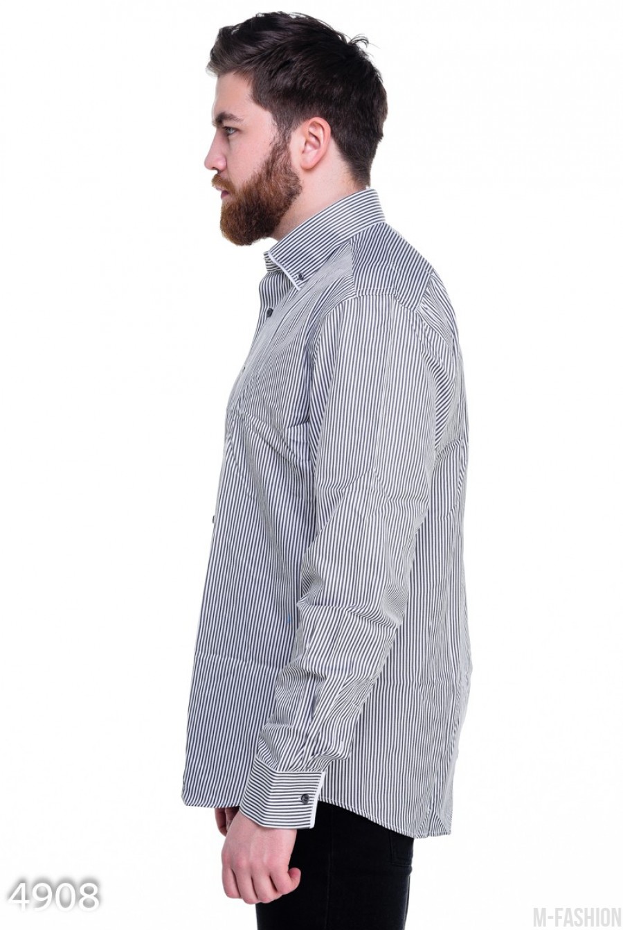 Серая мужская рубашка в темную вертикальную полоску- Фото 2