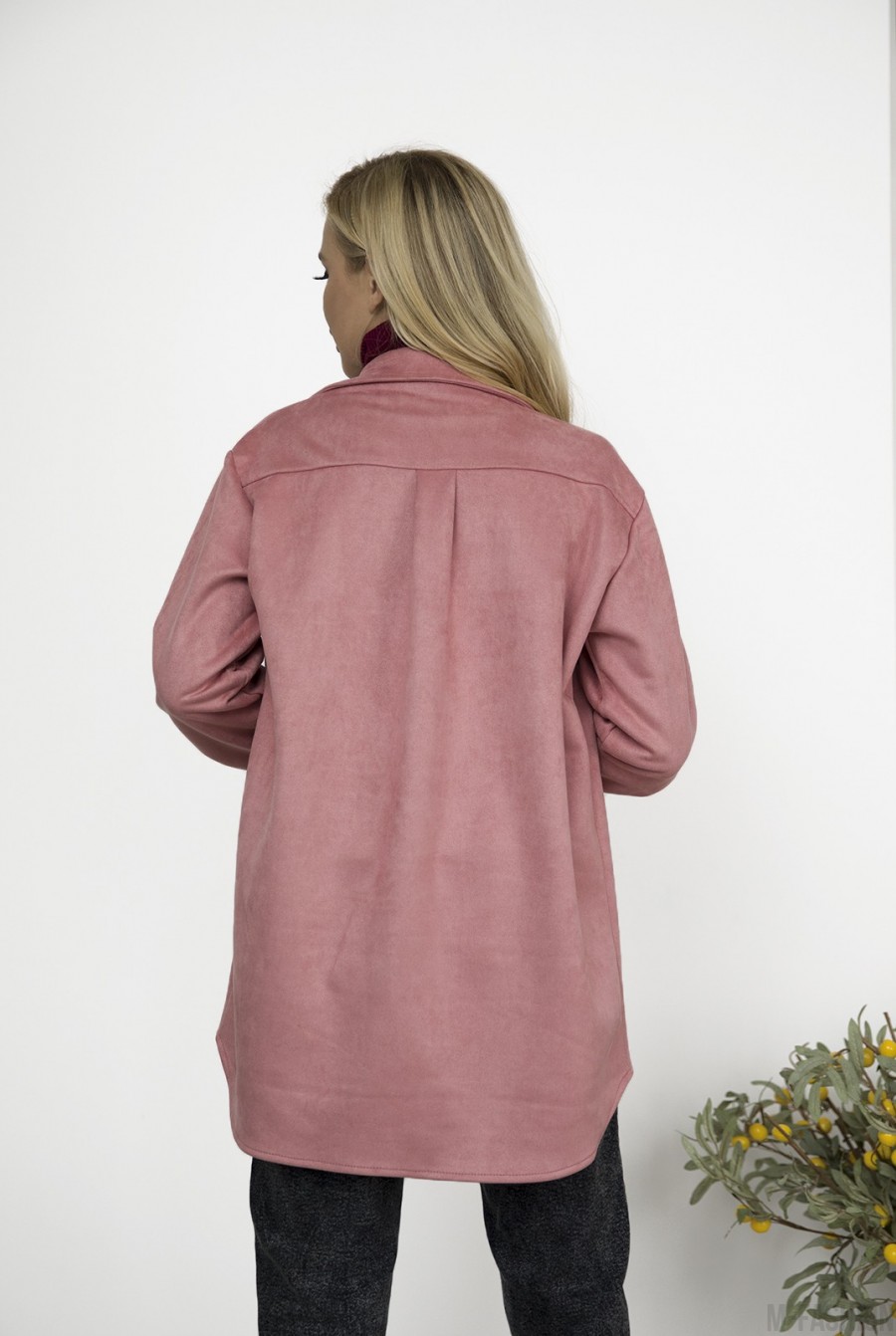 Розовая замшевая асимметричная рубашка- Фото 3