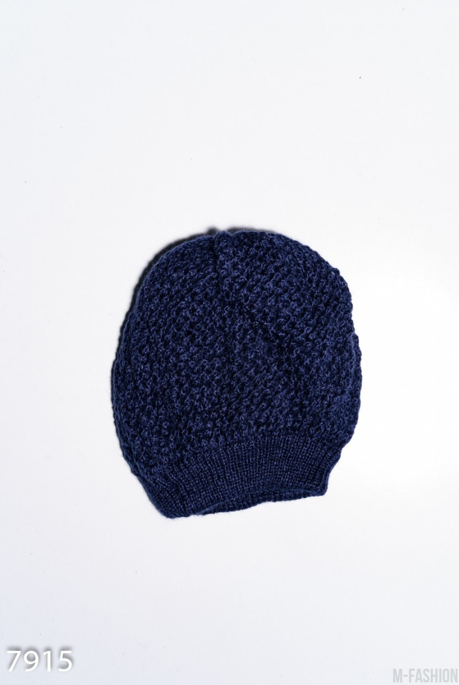 Синяя однотонная шерстяная шапка на манжете- Фото 2