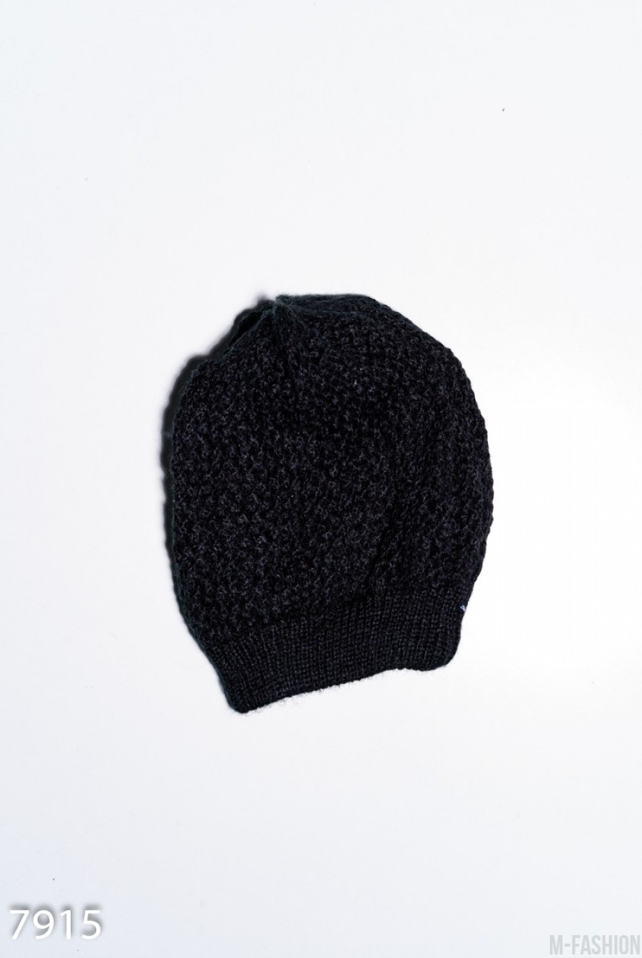 Черная однотонная шерстяная шапка на манжете - Фото 1