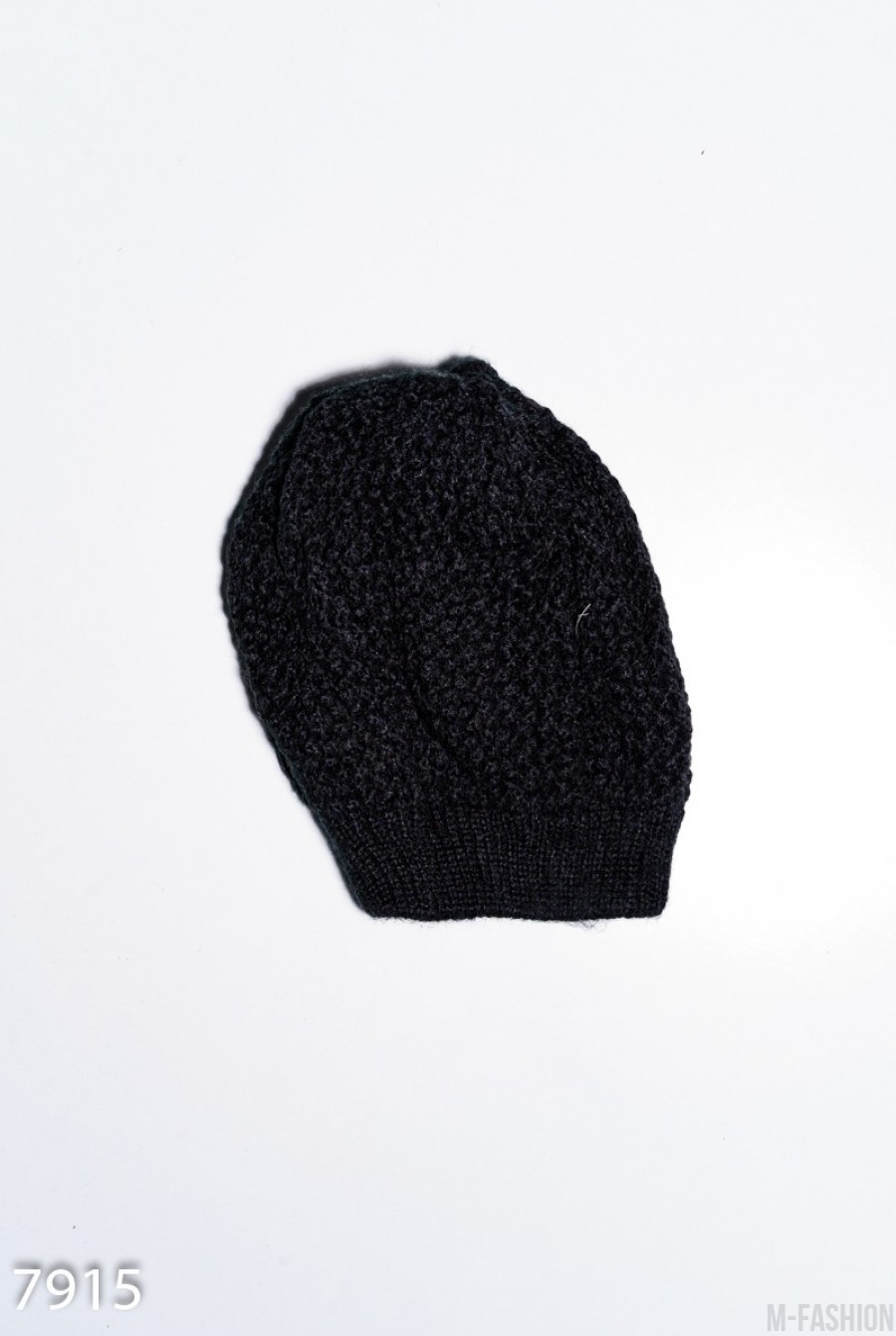 Черная однотонная шерстяная шапка на манжете- Фото 2