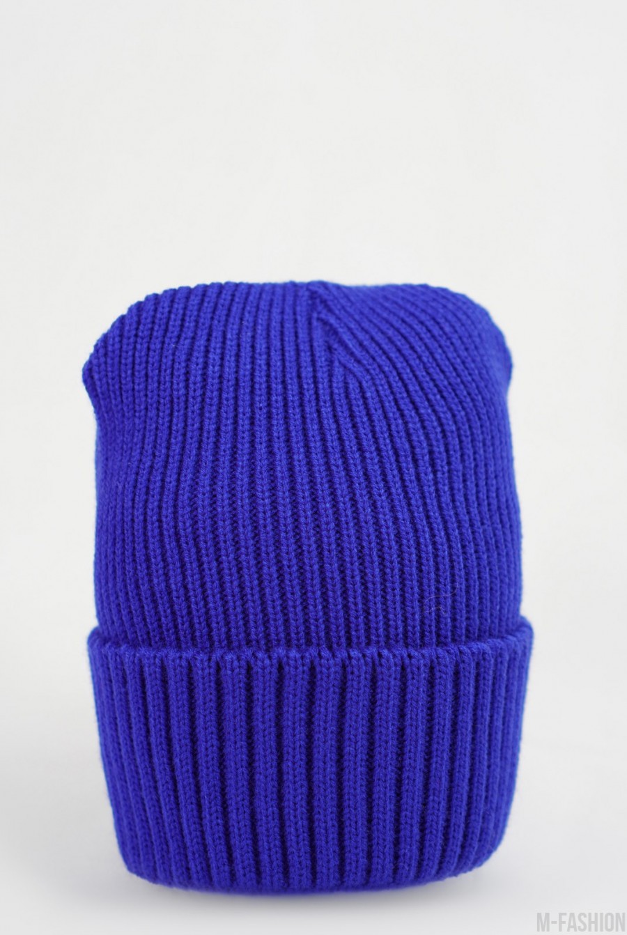 Синяя однотонная вязанная шапка бини - Фото 1