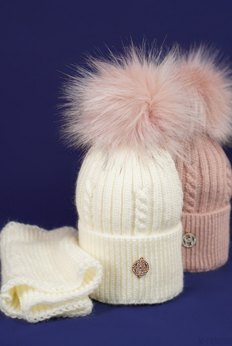 Темно-розовый зимний комплект с шапкой и хомутом- Фото 2