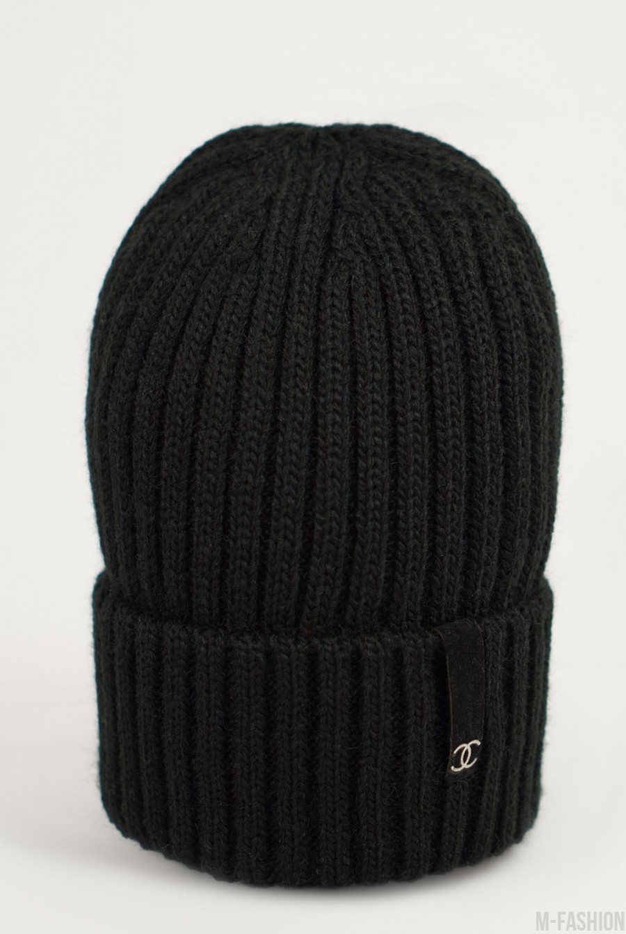 Черная теплая шерстяная шапка бини - Фото 1