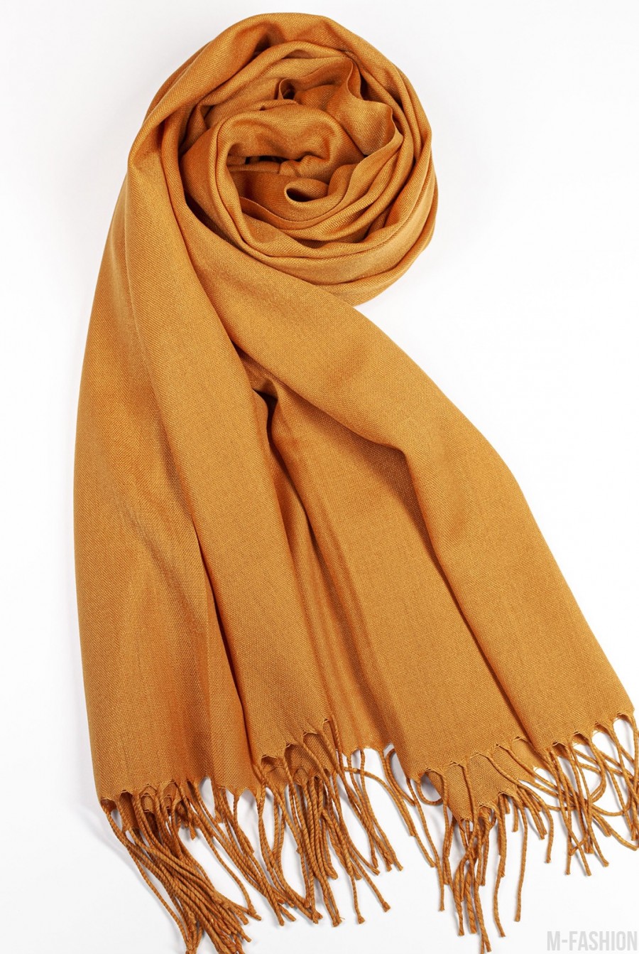 Горчичный однотонный шарф-палантин с бахромой - Фото 1
