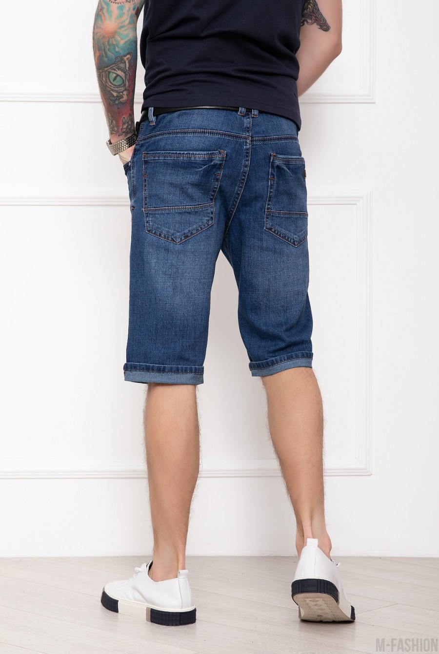 Синие джинсовые шорты с потертостями- Фото 3