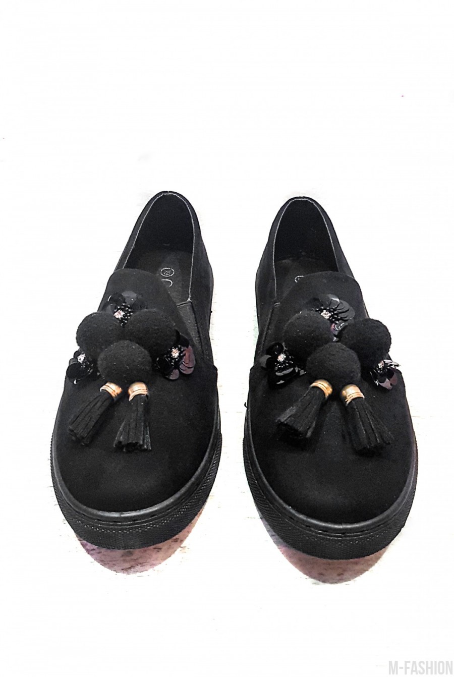 Черные замшевые слипоны с оригинальным украшением ипайетками- Фото 2