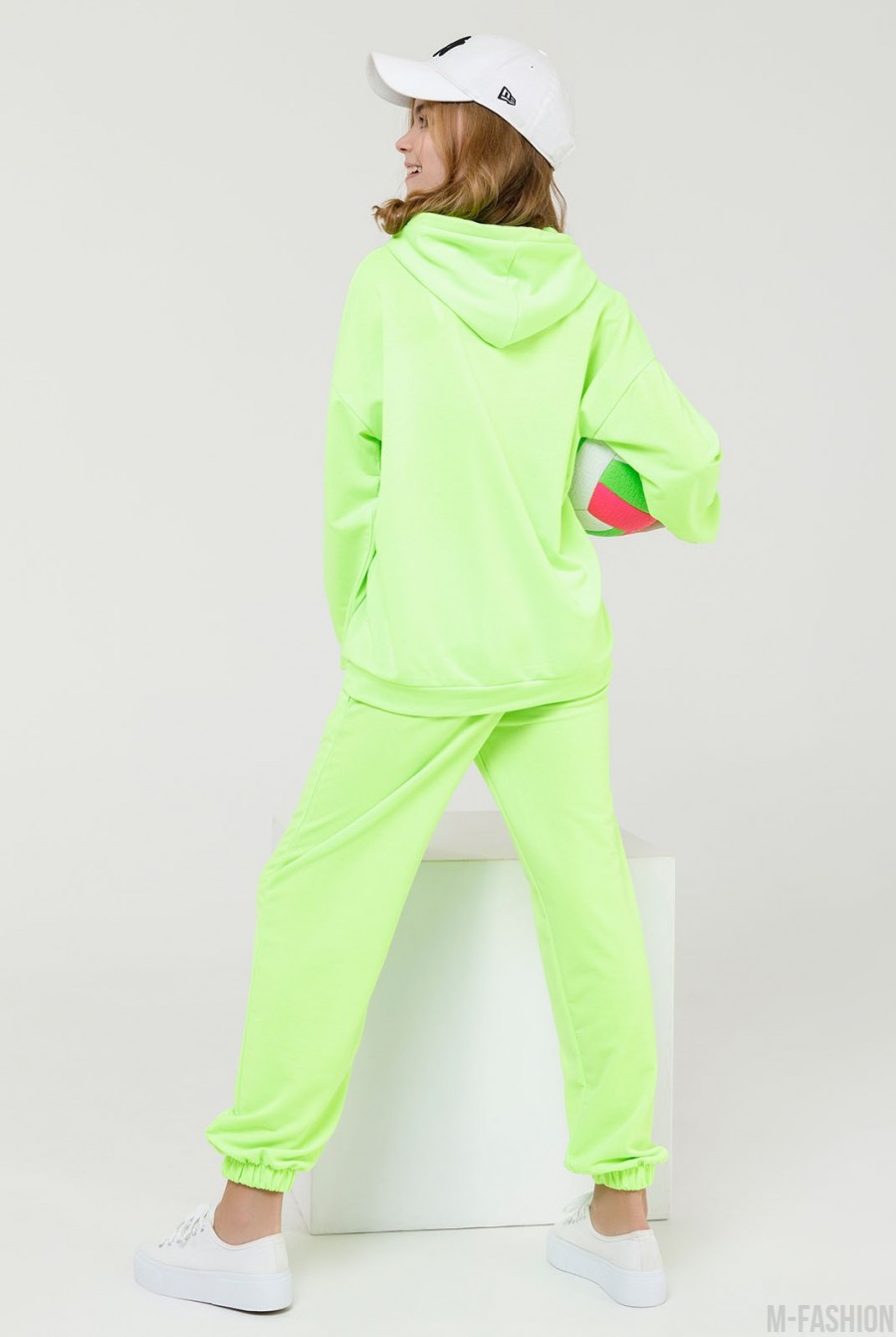 Салатовый спортивный костюм из трикотажа- Фото 3