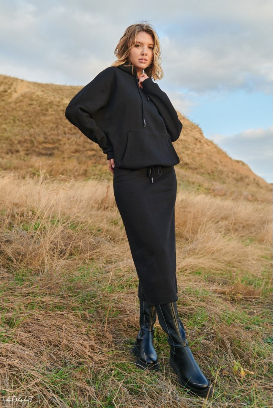 Черный костюм на флисе с юбкой- Фото 4