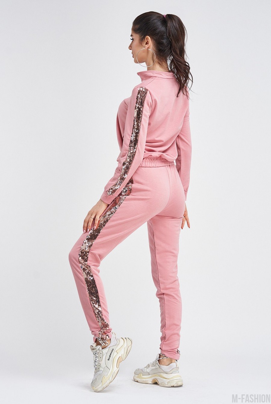 Розовый костюм с вставками из двусторонних пайеток- Фото 2