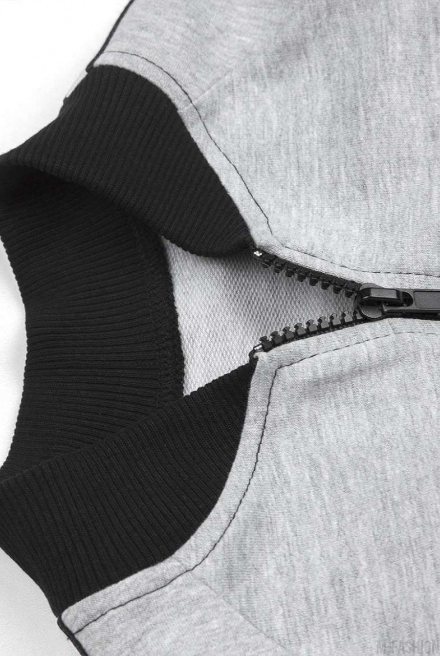 Спортивный костюм из футера светло-серого цвета с принтом на спине- Фото 6