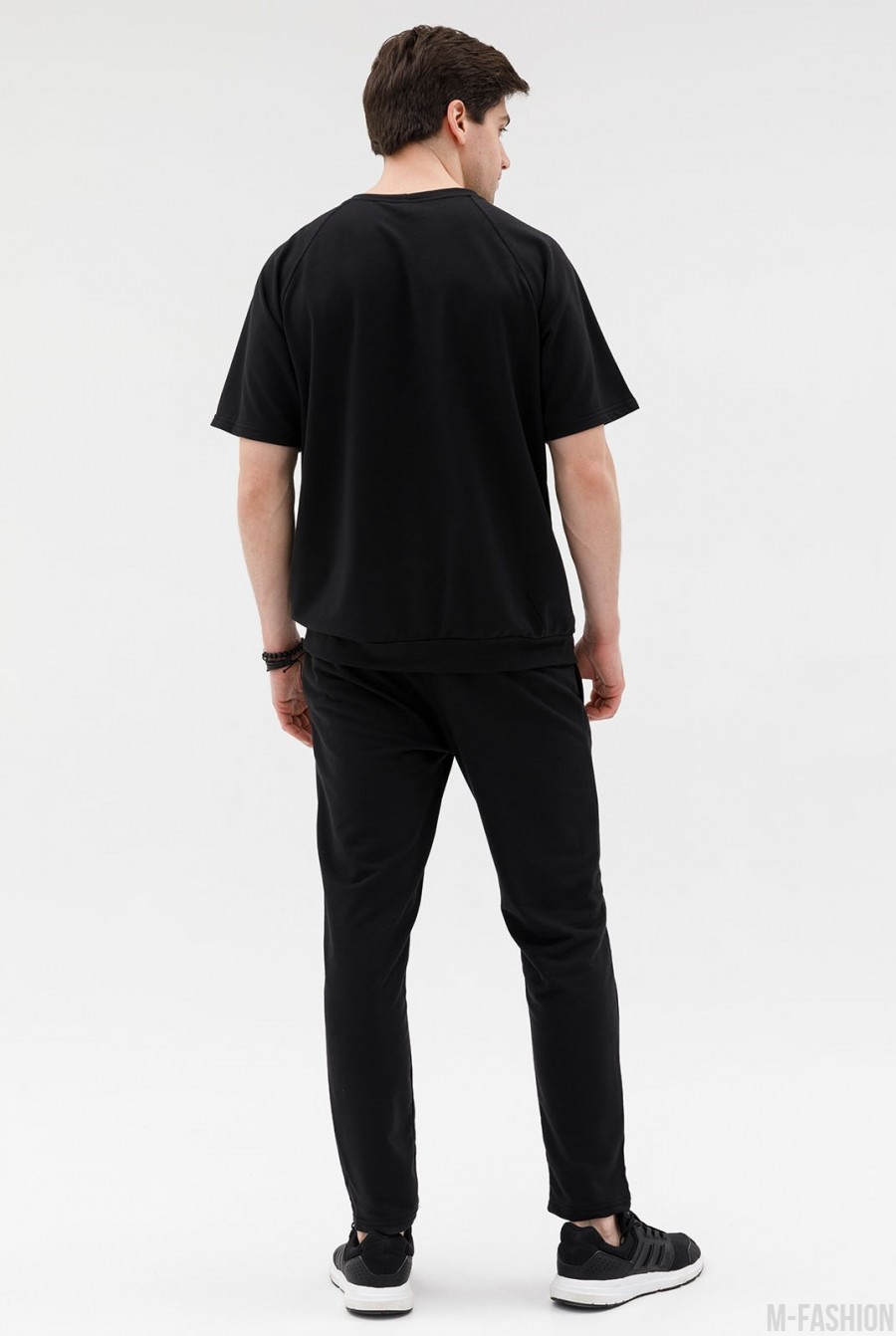 Черный трикотажный костюм с футболкой- Фото 3