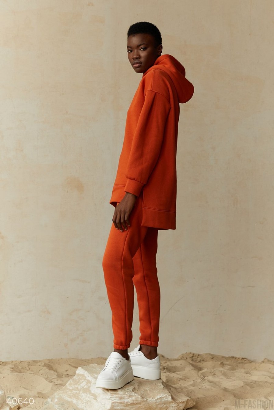 Оранжевый костюм с капюшоном- Фото 4