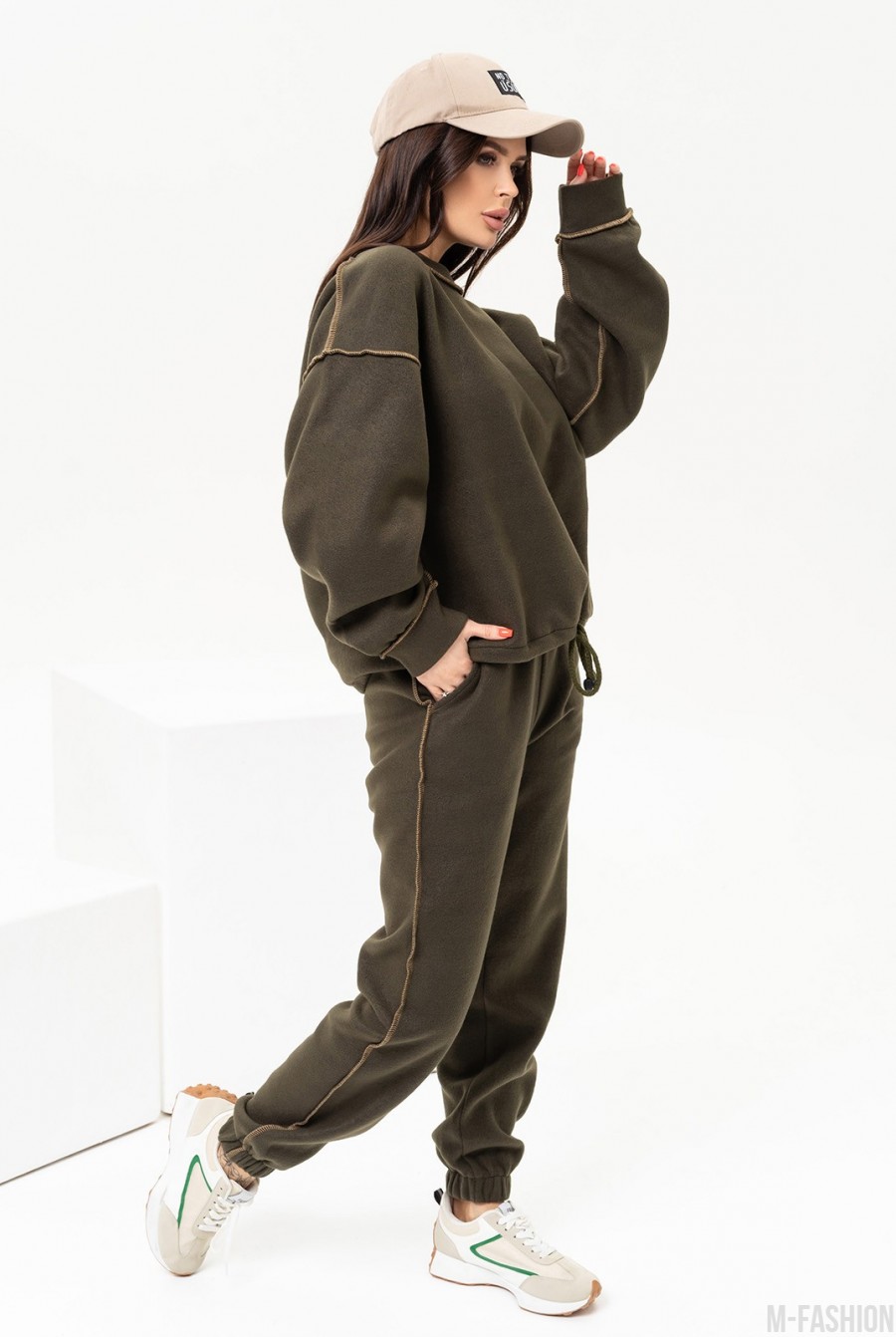 Флисовый костюм цвета хаки с внешними швами- Фото 2