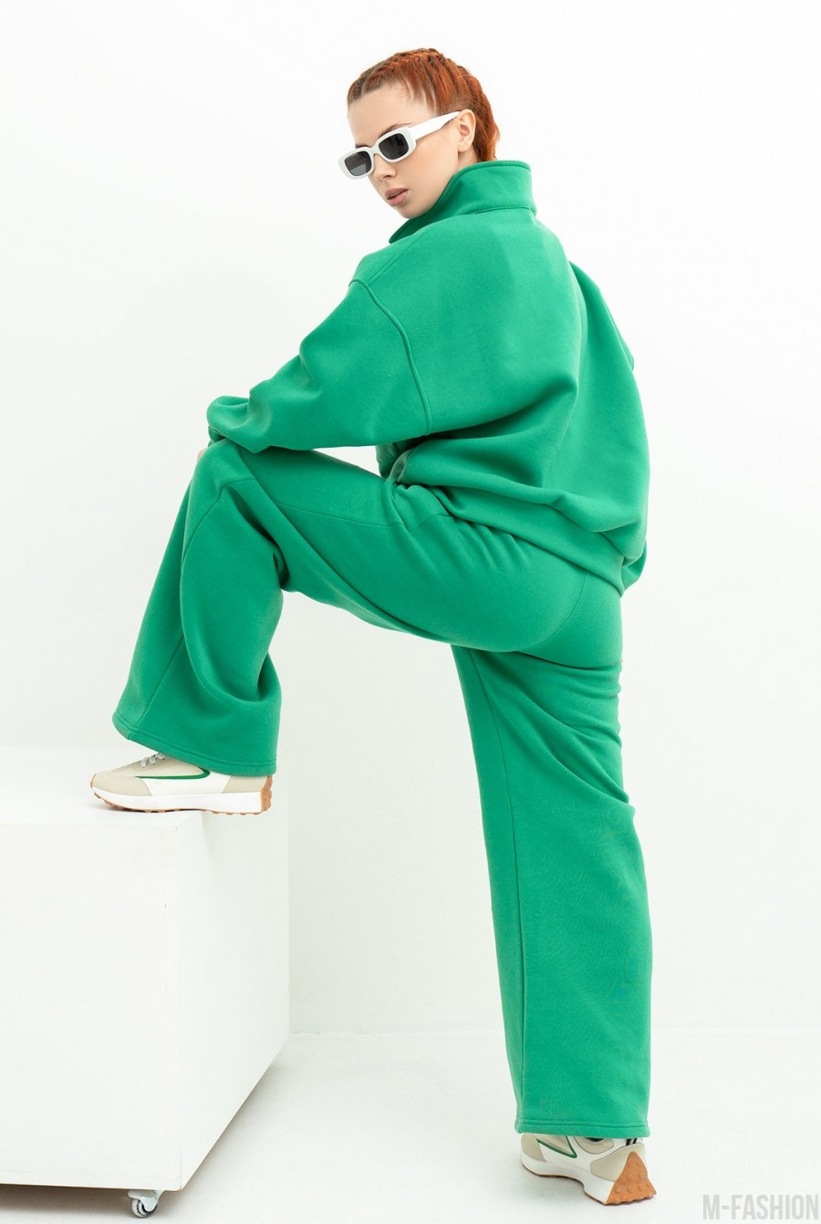 Зеленый свободный теплый костюм с карманом- Фото 2